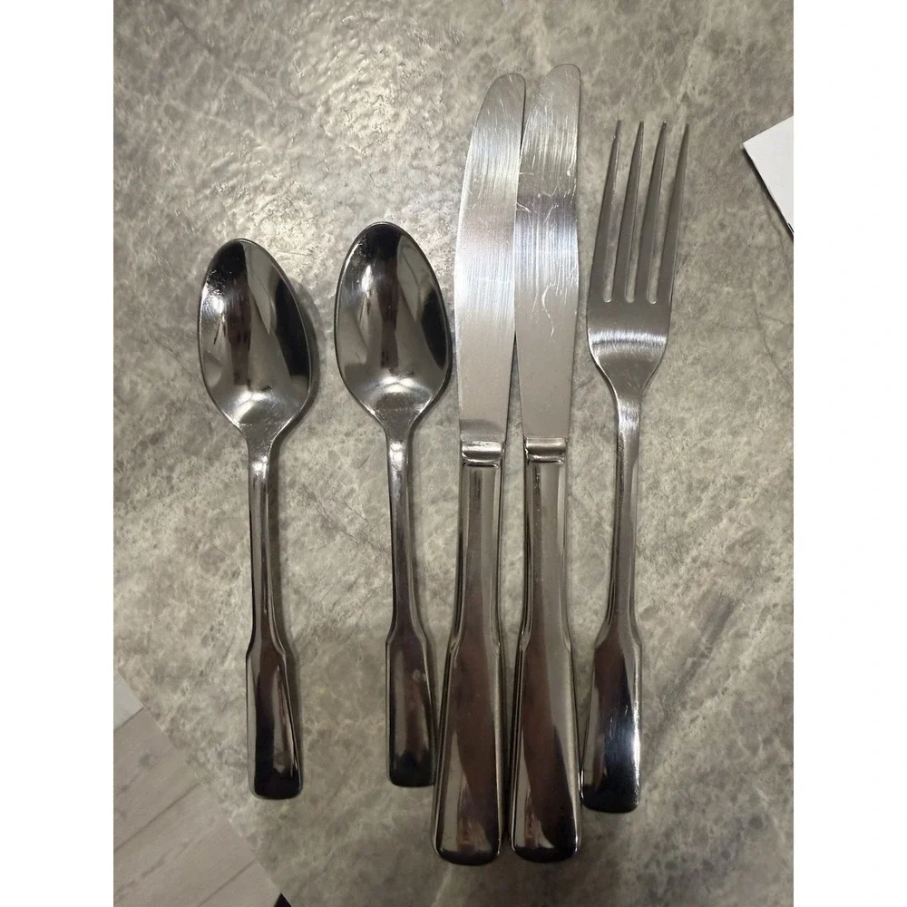 4ps SSS Oneida Stainless MINUTE MAN/COLONIAL BOSTON Spoons Knife Forks Service